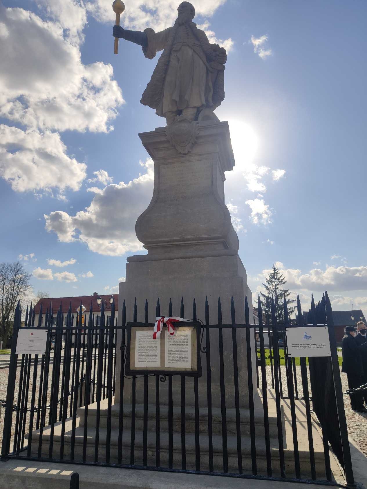 Pomnik Stefana Czarnieckiego w Tykocinie