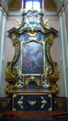 Ołtarz boczny św. Michała Archanioła